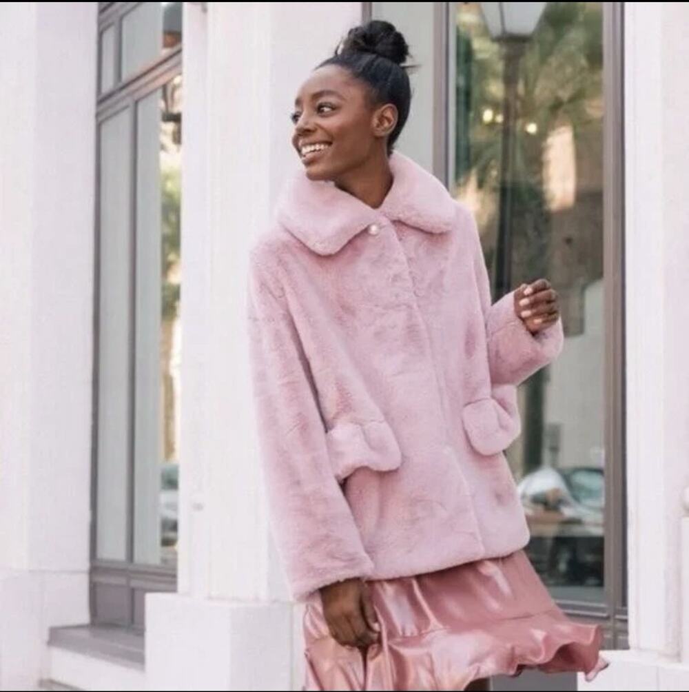 $210 Gal Meets Glam Reese Pink Faux Fur Coat Size XS -Worn Once- Very Soft